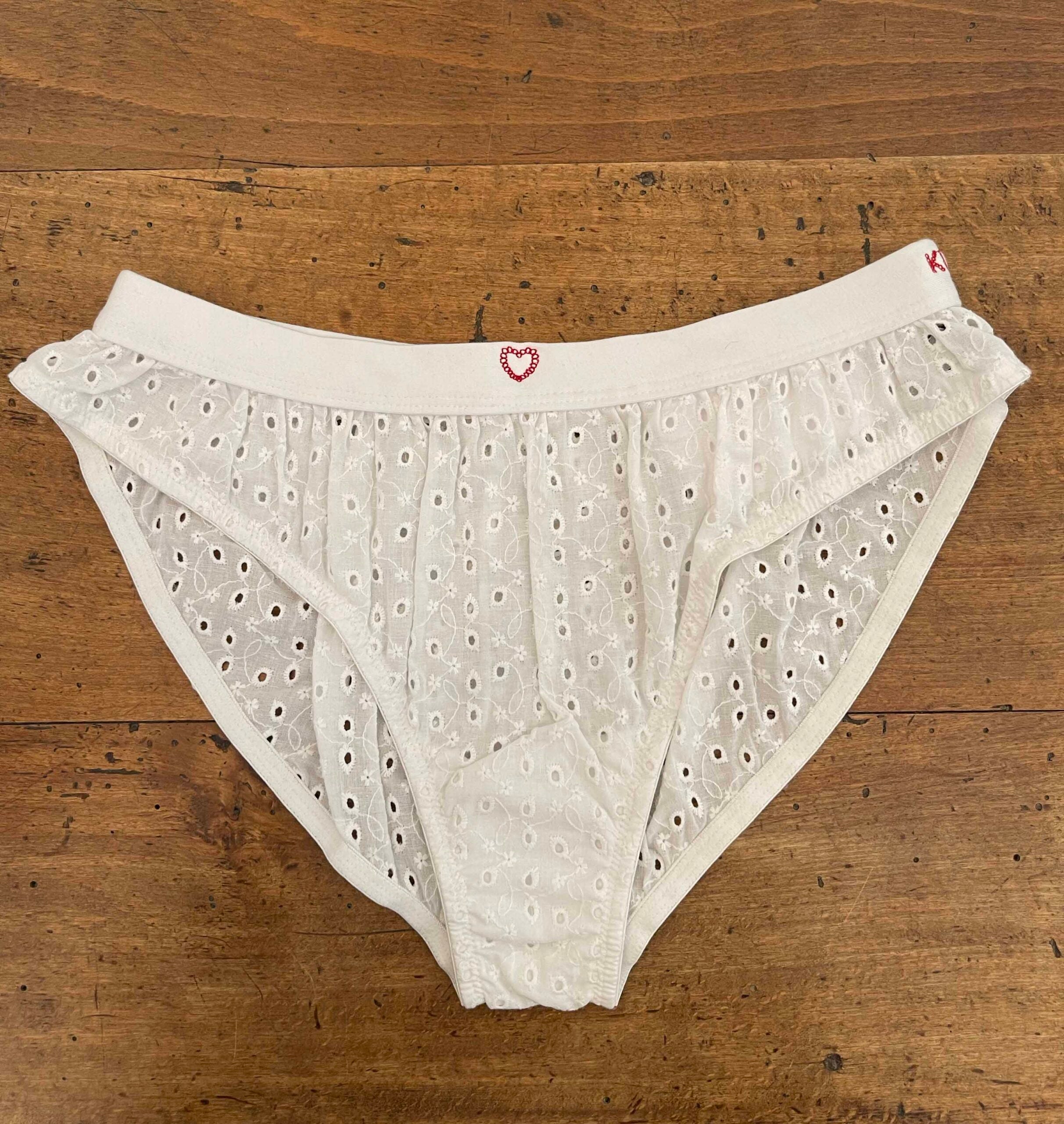 Broderie anglaise brief image 2