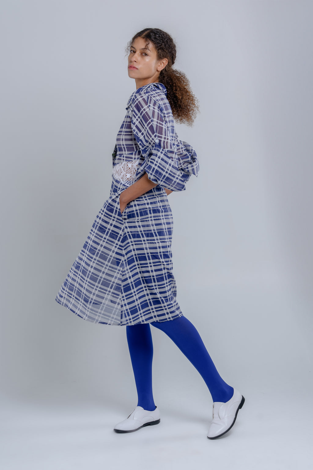 Bell shape sleeves dress with a lace yoke