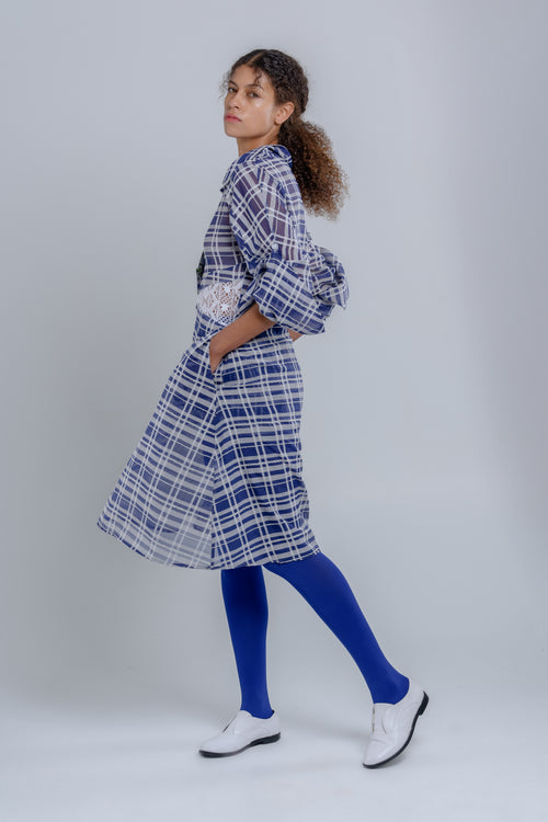 Bell shape sleeves dress with a lace yoke