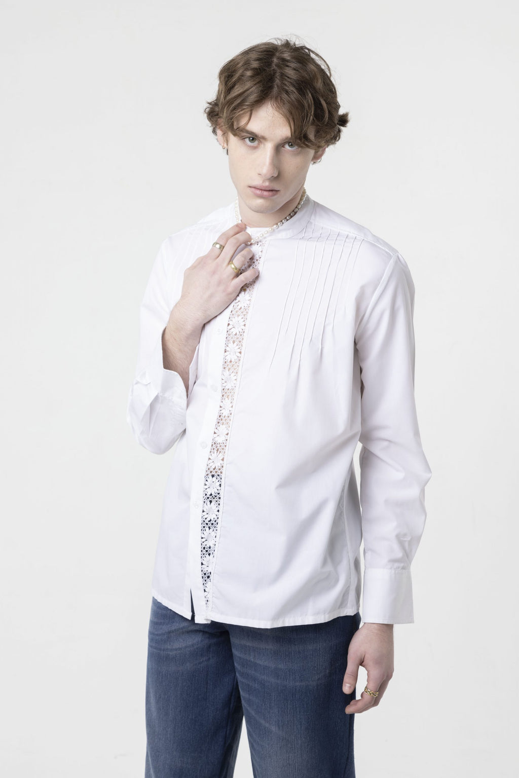 Roundneck white shirt image 0