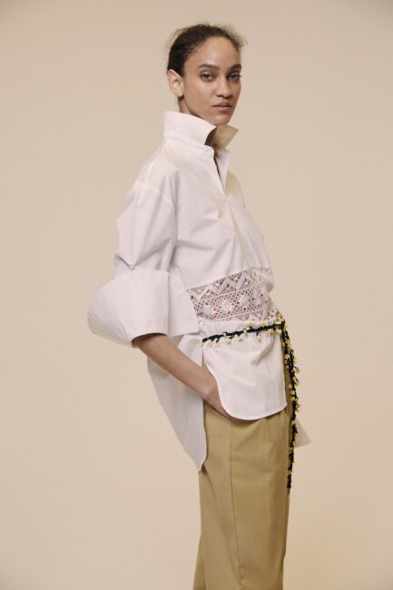 Bell shape sleeves shirt
